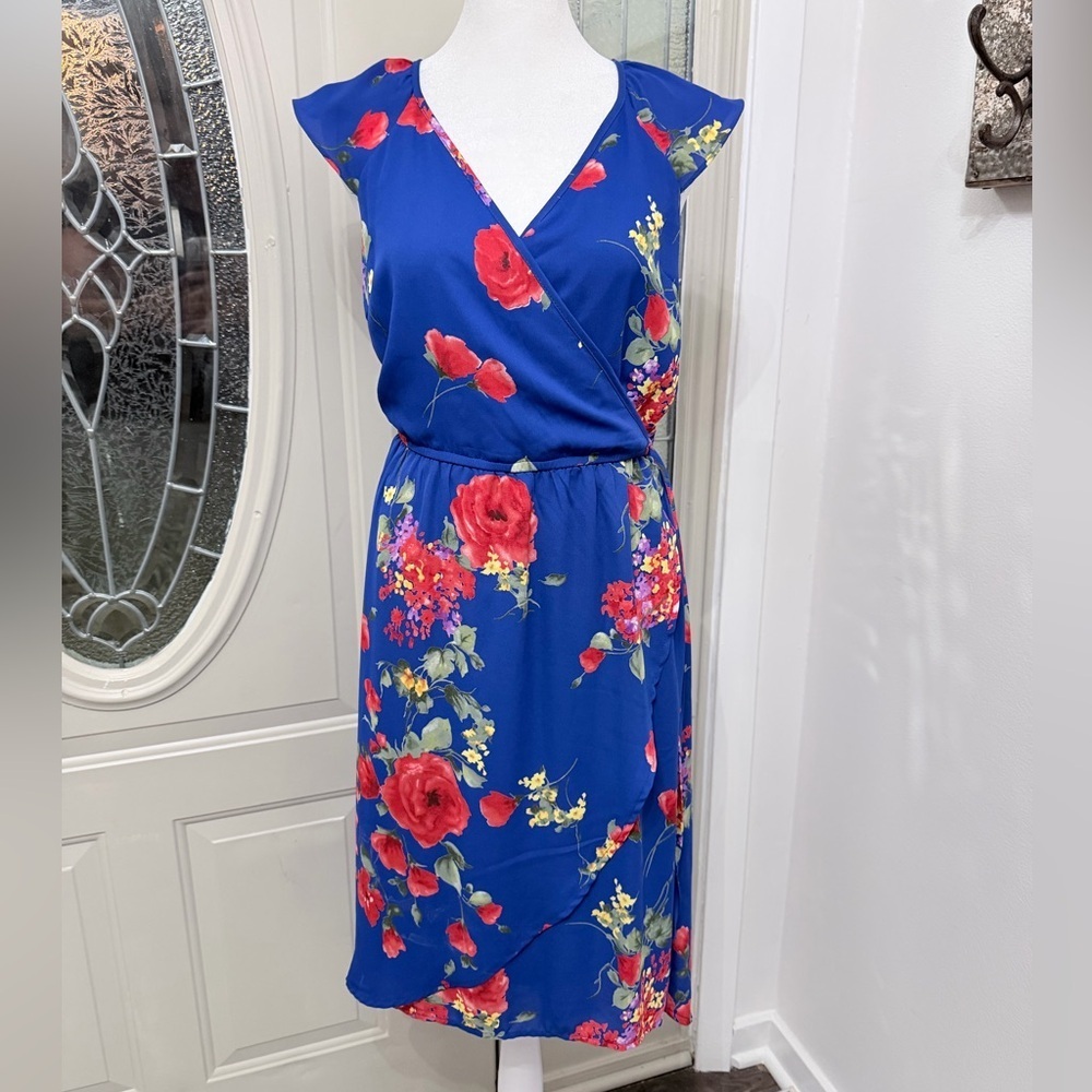 Skies Are Blue Floral Wrap Midi Dress – Size S – Blue Hi-Low Ruffle Hem